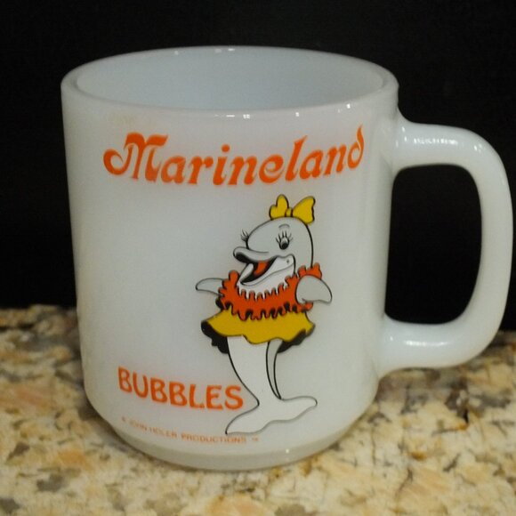 Glasbake PEI and Marineland Bubbles Mug - Picture 2 of 8